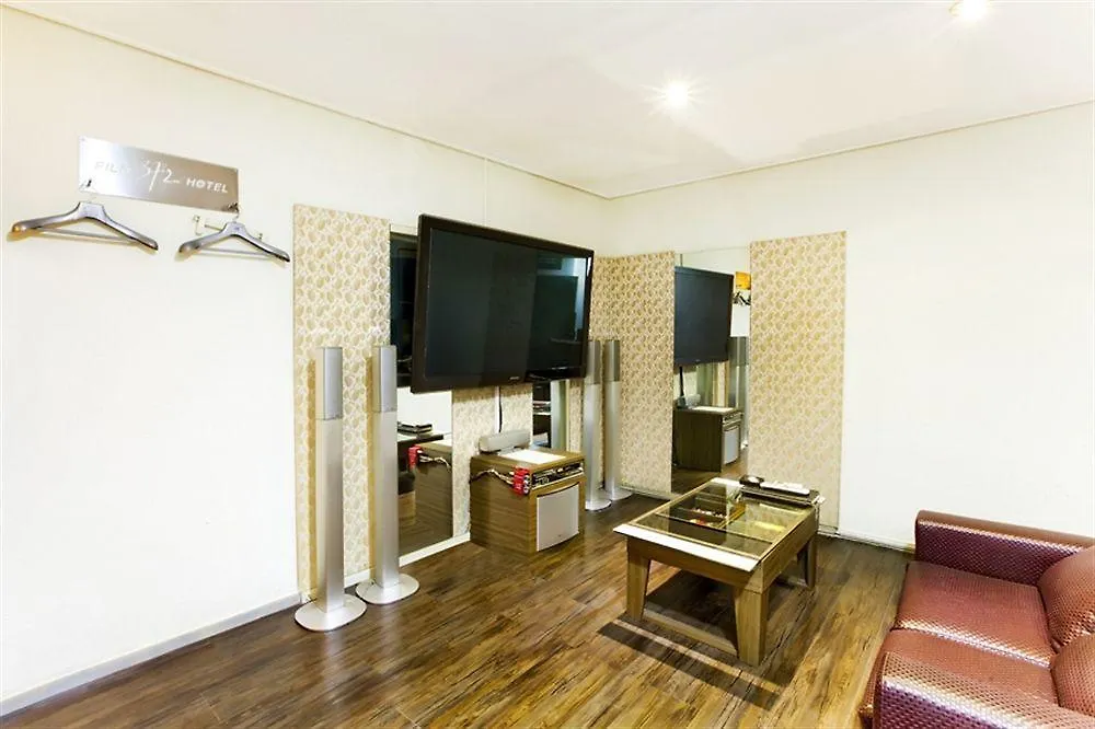 Film 37.2 Hotel Seoul