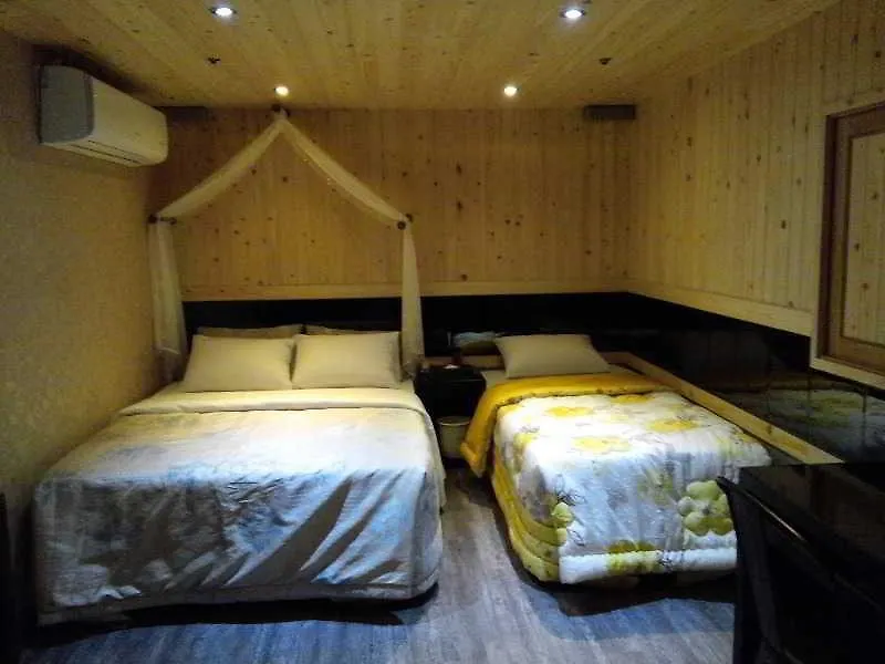 Film 37.2 Hotel Seoul South Korea