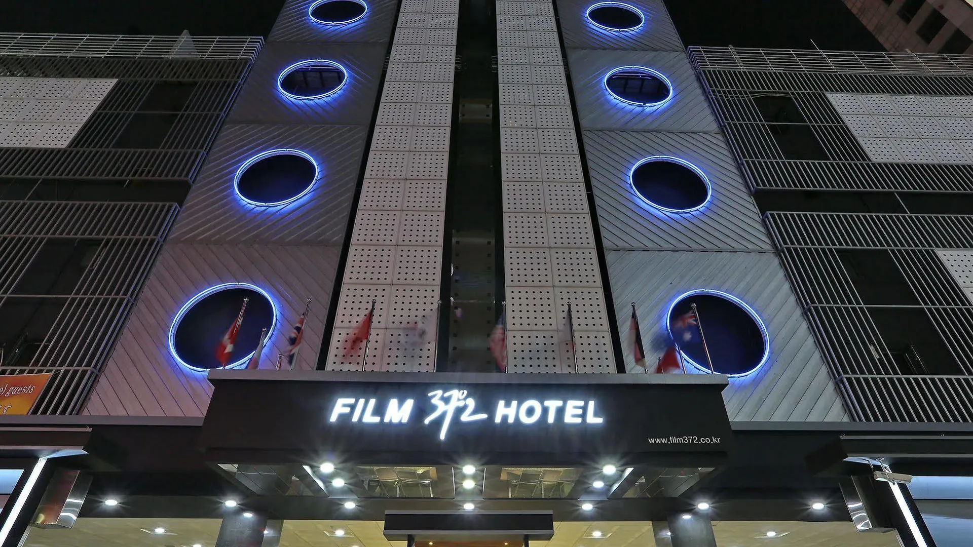 ***  Film 37.2 Hotel Seoul South Korea